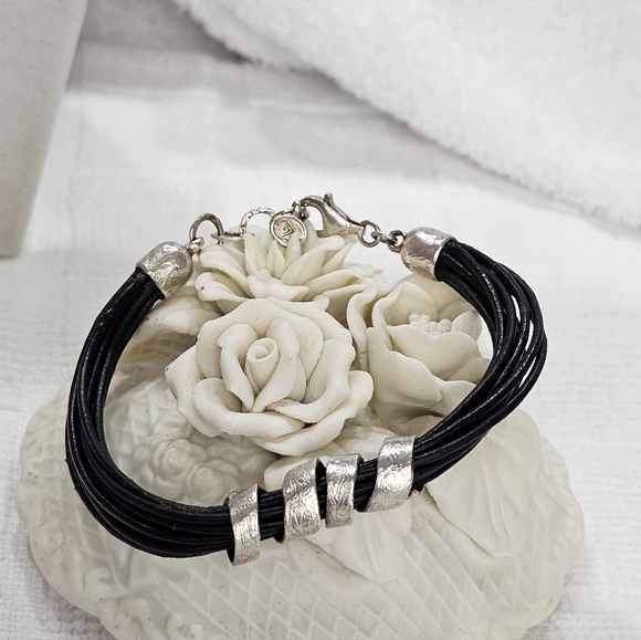 Silpada Leather and 925 Silver Bracelet Adjustable - Picture 9 of 16